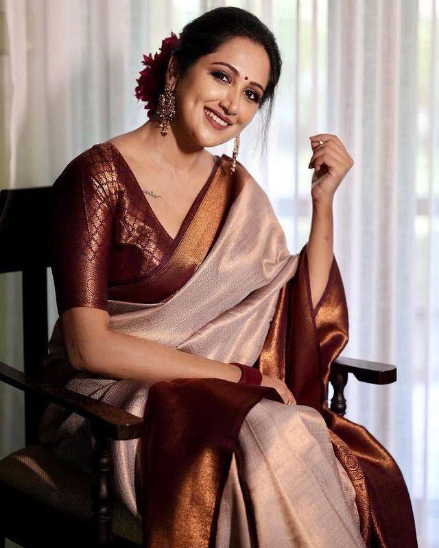 Vani Collections